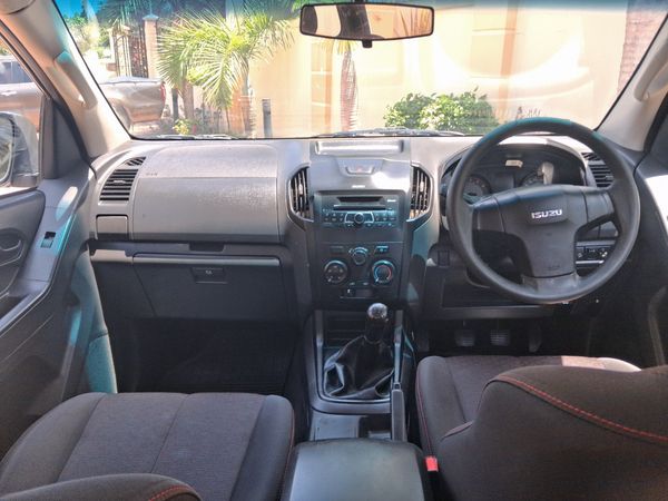 2019-Isuzu-D-Max-250-HO-Hi-Rider-Double-Cab image:12