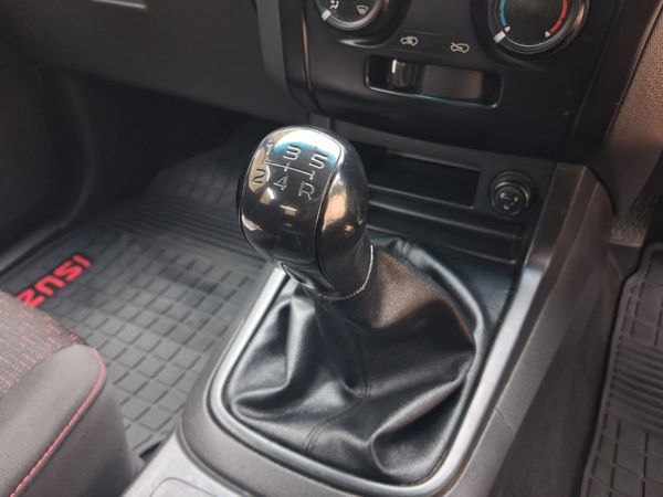 2019-Isuzu-D-Max-250-HO-Hi-Rider-Double-Cab image:14