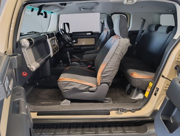 2019-Toyota-FJ-Cruiser-40-V6 image:11