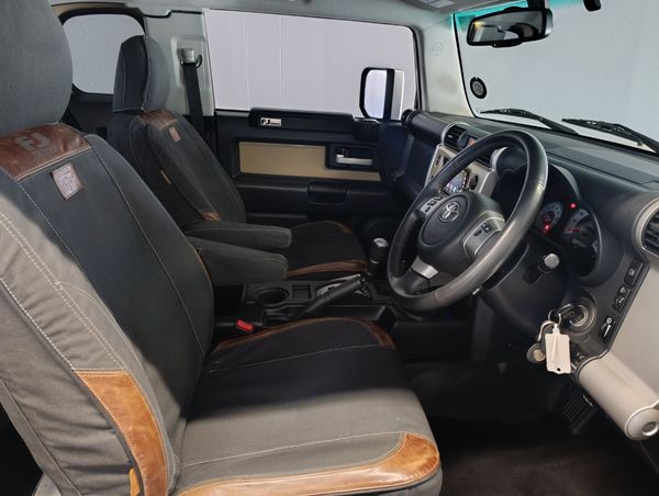 2019-Toyota-FJ-Cruiser-40-V6 image:14