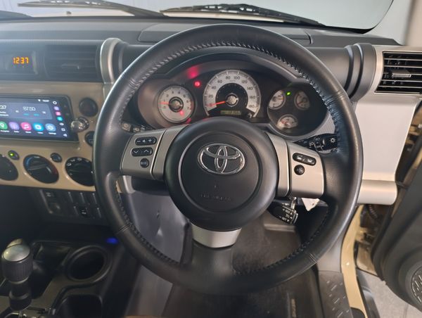 2019-Toyota-FJ-Cruiser-40-V6 image:16