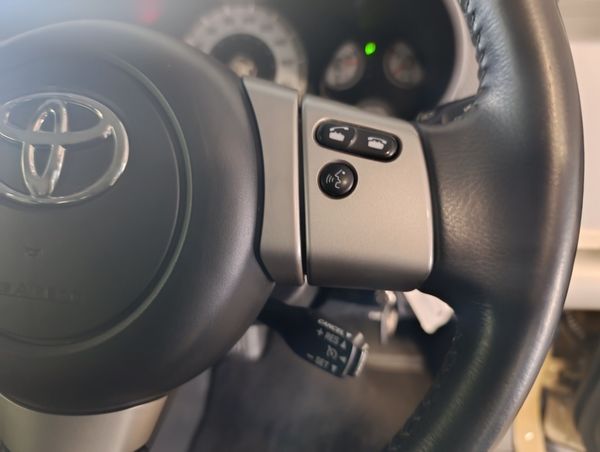 2019-Toyota-FJ-Cruiser-40-V6 image:18