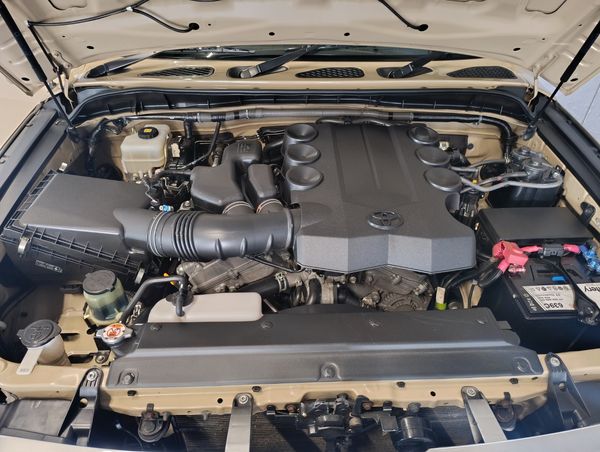 2019-Toyota-FJ-Cruiser-40-V6 image:8