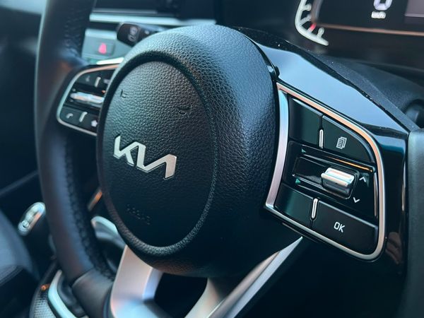 2022-Kia-Sonet-15-EX image:16