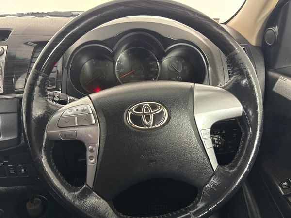 2015-Toyota-Fortuner-30-D-4D-4x4-Auto image:12