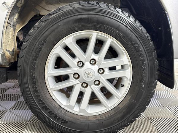 2015-Toyota-Fortuner-30-D-4D-4x4-Auto image:6