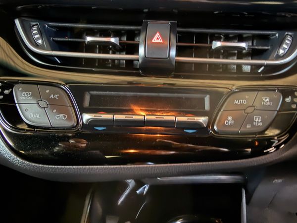 2019-Toyota-C-HR-CHR image:12