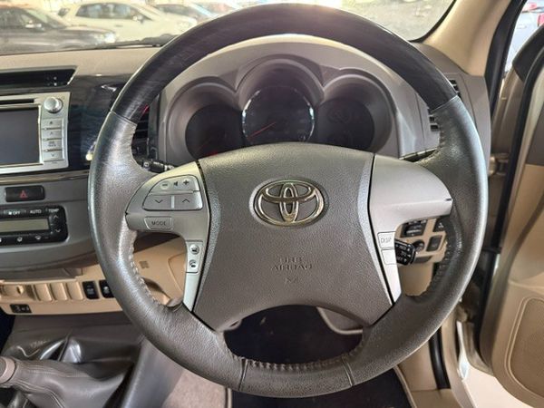 2012-Toyota-Fortuner-fortuner image:15