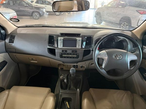 2012-Toyota-Fortuner-fortuner image:16