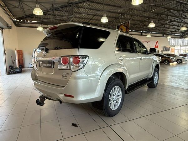 2012-Toyota-Fortuner-fortuner image:5