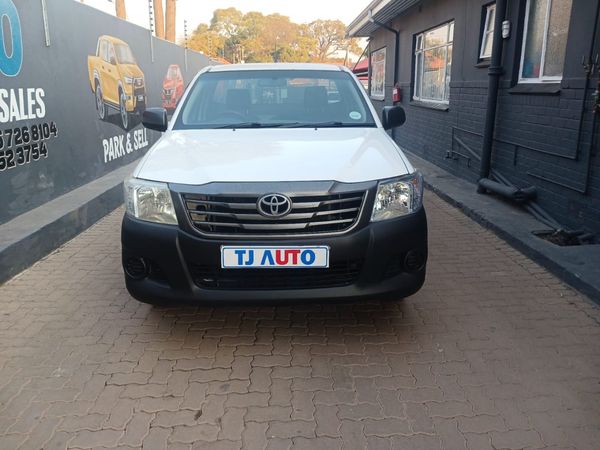 2015-Toyota-Hilux-25-D-4D-S-Single-Cab image:1