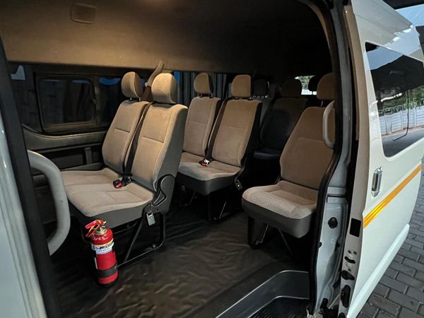 2020-Toyota-Quantum-25-D-4D-14-seat image:11