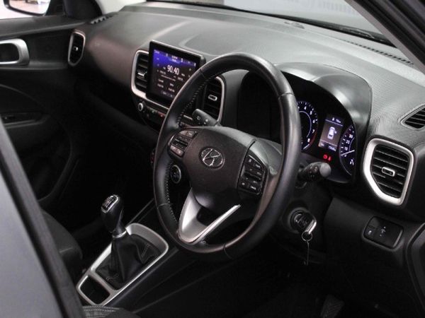 2021-Hyundai-Venue-10-TGDI-Fluid image:11