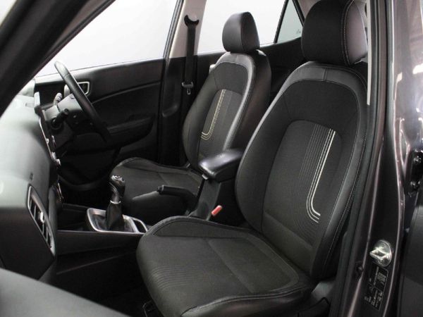 2021-Hyundai-Venue-10-TGDI-Fluid image:17