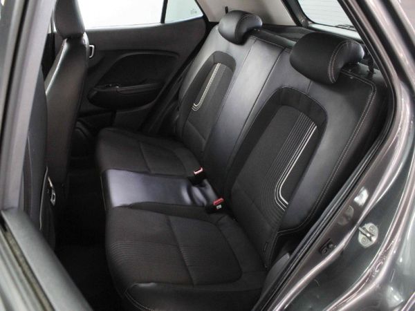 2021-Hyundai-Venue-10-TGDI-Fluid image:19