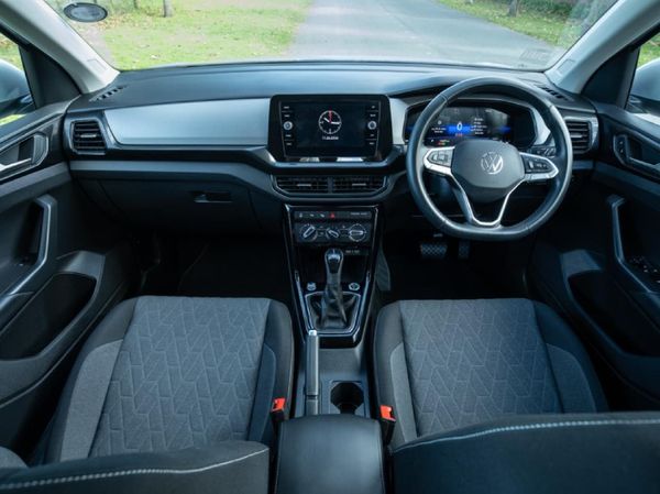 2025-Volkswagen-T-Cross-10-TSI-Life-Auto image:13