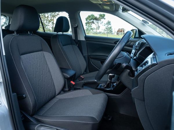 2025-Volkswagen-T-Cross-10-TSI-Life-Auto image:16