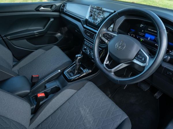 2025-Volkswagen-T-Cross-10-TSI-Life-Auto image:26