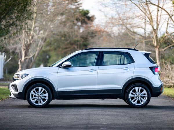 2025-Volkswagen-T-Cross-10-TSI-Life-Auto image:5