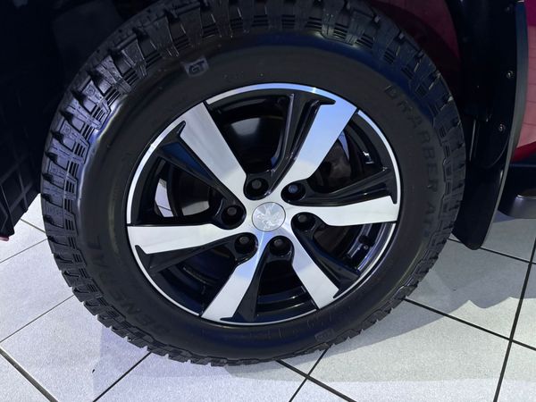2022-Peugeot-Landtrek-19D-4Action-4x4-Double-Cab-Auto image:6