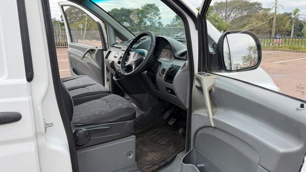 2005-Mercedes-Benz-Vito-115-CDI-Hi-Roof-Panel-Van image:9