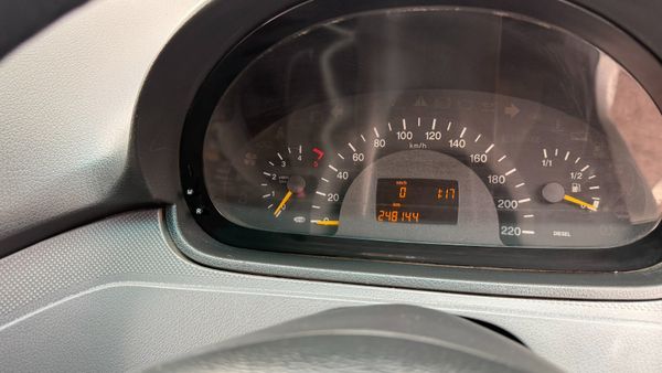 2005-Mercedes-Benz-Vito-115-CDI-Hi-Roof-Panel-Van image:10