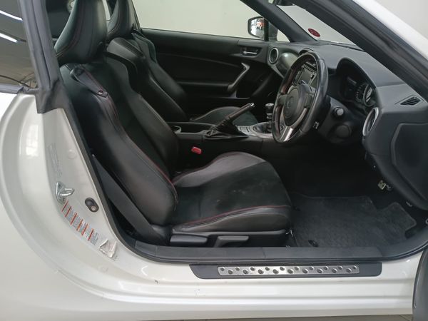 2013-Toyota-86-20-High image:11