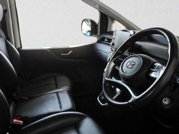 2025-Hyundai-Staria-22d-Executive-Auto image:13