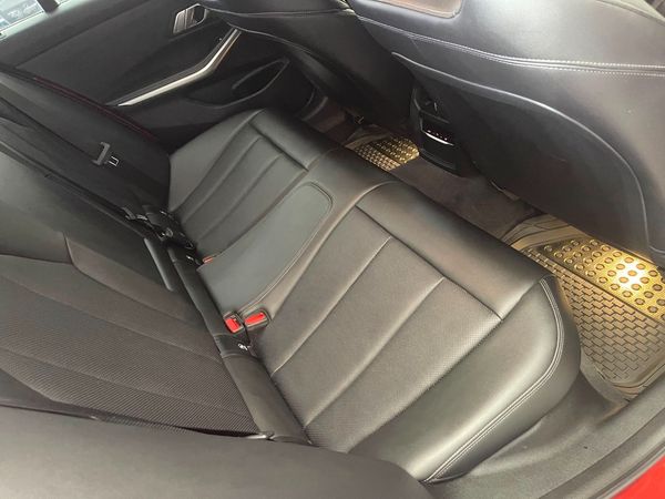 2022-BMW-3-Series-318i-M-Mzansi-Edition-Auto-g20 image:9