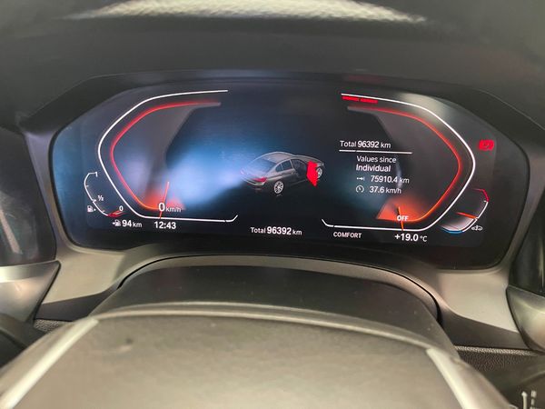 2022-BMW-3-Series-318i-M-Mzansi-Edition-Auto-g20 image:4