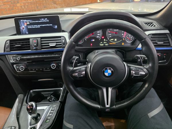 2016-BMW-M4-Convertible-Auto image:6