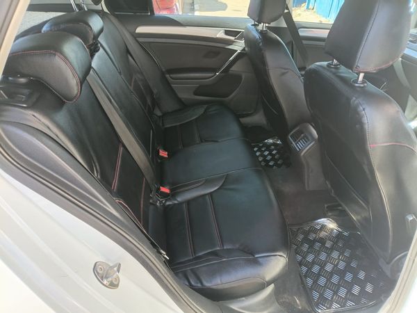 2016-Volkswagen-Golf-VII-14-TSI-Comfortline image:10