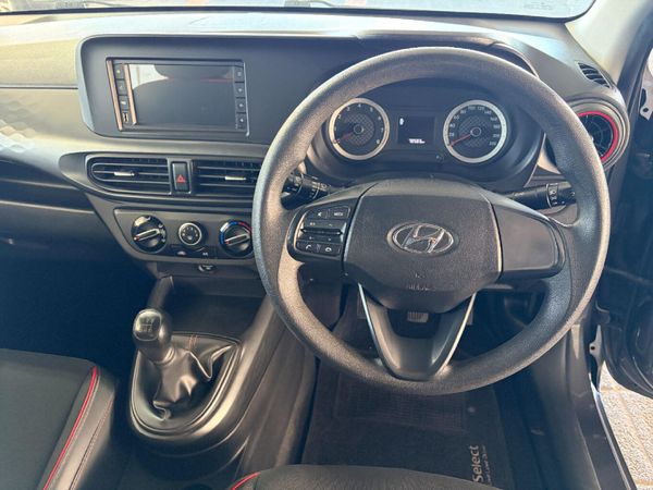 2021-Hyundai-Grand-i10-10-Motion image:12