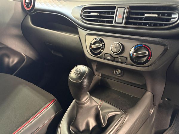 2021-Hyundai-Grand-i10-10-Motion image:13