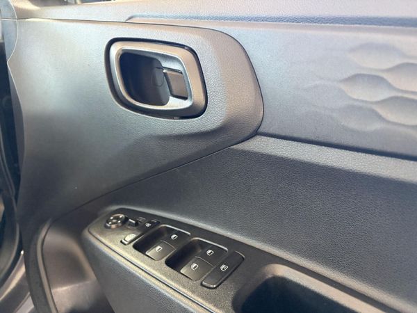 2021-Hyundai-Grand-i10-10-Motion image:15