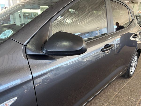 2021-Hyundai-Grand-i10-10-Motion image:5