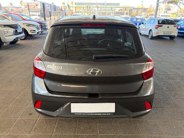 2021-Hyundai-Grand-i10-10-Motion image:8