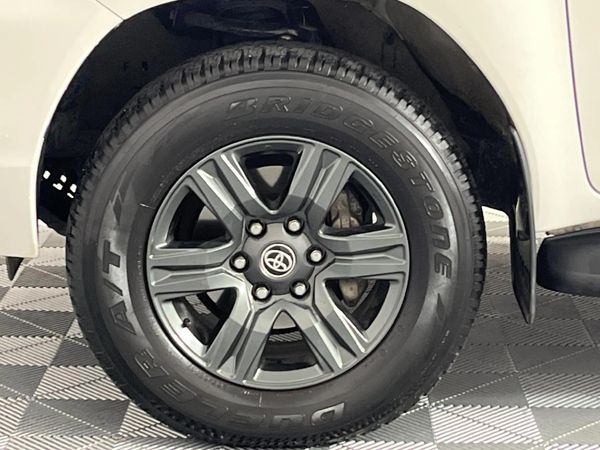 2024-Toyota-Hilux-24-GD-6-Raised-Body-Raider-Auto-Single-Cab image:2