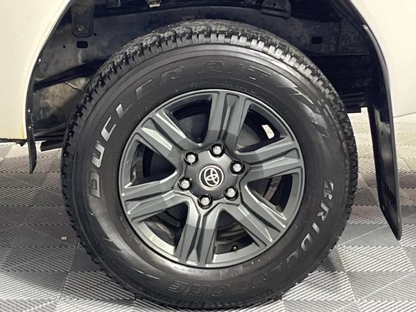 2024-Toyota-Hilux-24-GD-6-Raised-Body-Raider-Auto-Single-Cab image:4