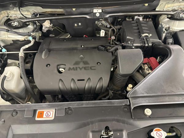 2022-Mitsubishi-Eclipse-Cross-20-GLS-Auto image:11