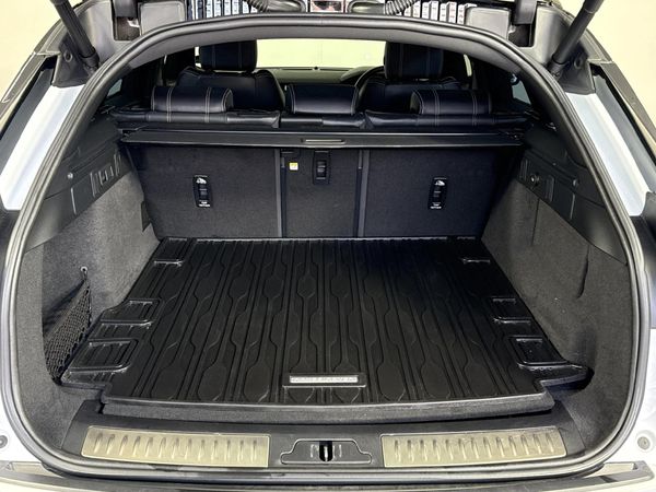 2021-Land-Rover-Range-Rover-Velar-30-V6-SC-SE-250kW-P340 image:14