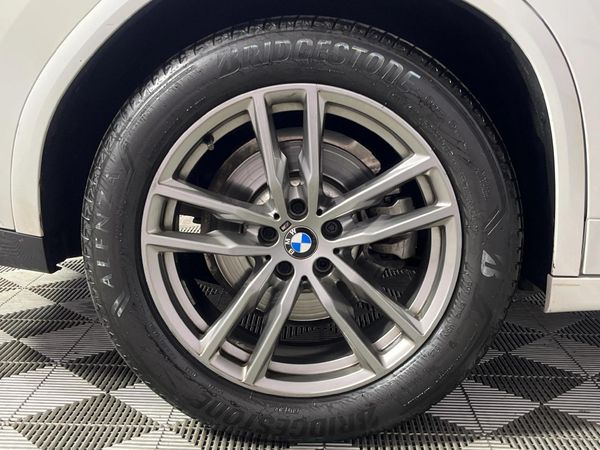 2021-BMW-X4-xDrive20d-M-Sport image:7