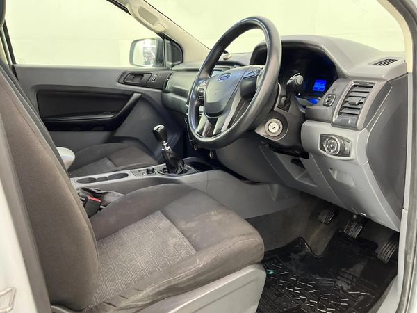2016-Ford-Ranger-22-TDCi-XLS-4x4-Double-Cab image:9