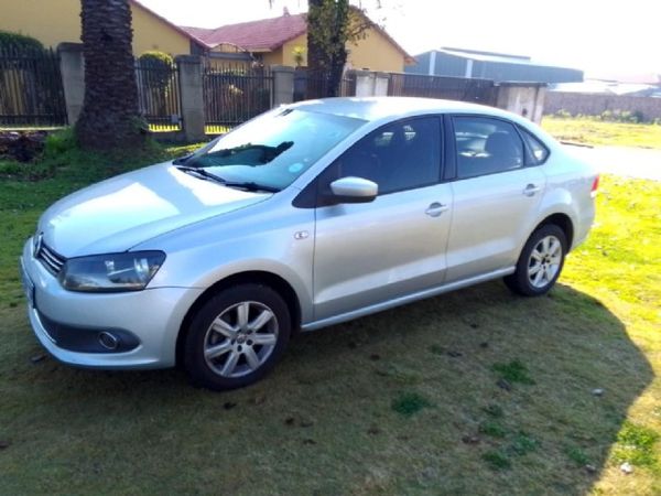 2013-Volkswagen-Polo-16-TDI-Comfortline image:1