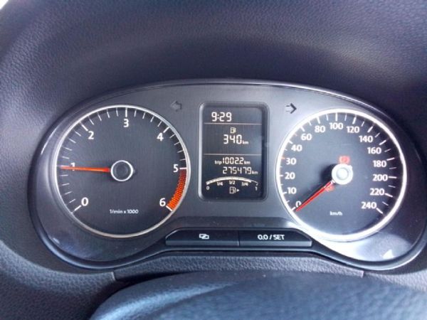 2013-Volkswagen-Polo-16-TDI-Comfortline image:7
