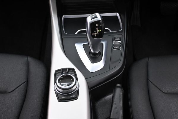 2018-BMW-1-Series-118i-5-dr-Auto image:17