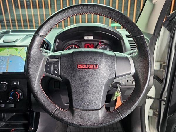 2022-Isuzu-D-Max-250-HO-X-Rider-LTD-Double-Cab image:11