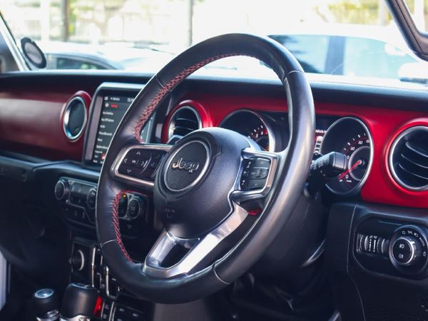 2022-Jeep-Wrangler-Unlimited-Rubicon-36-V6 image:10