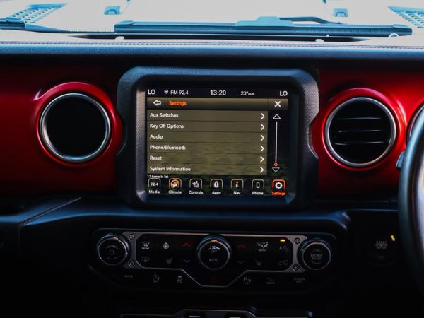 2022-Jeep-Wrangler-Unlimited-Rubicon-36-V6 image:14