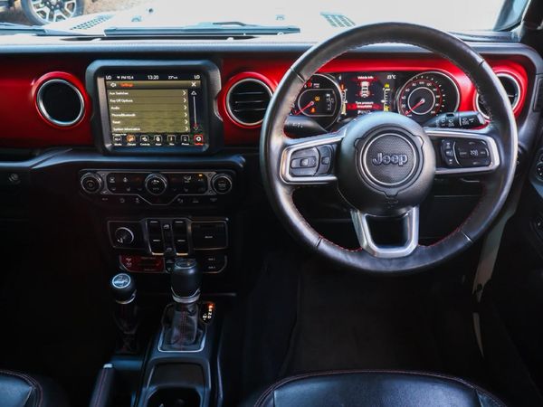2022-Jeep-Wrangler-Unlimited-Rubicon-36-V6 image:16